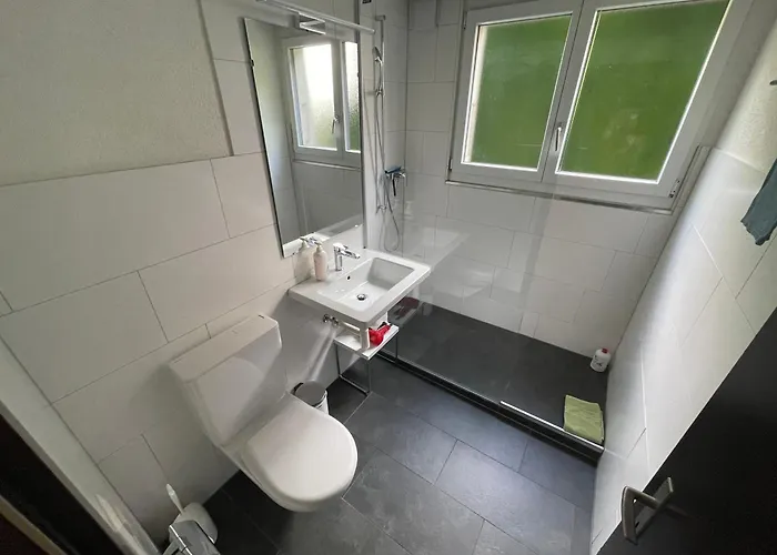 3 Minuten Vom Bahnhof-apartment شقة *